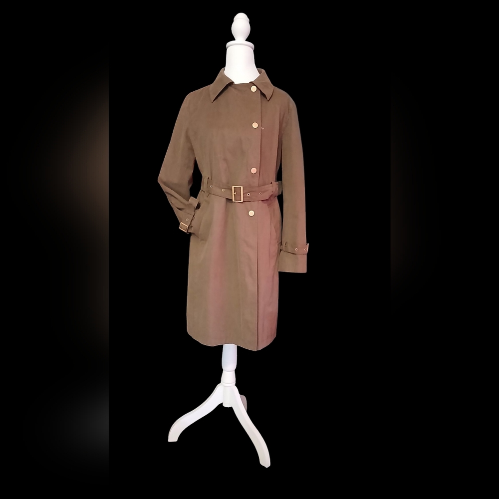 beautiful unique coat in perfect vintage condition